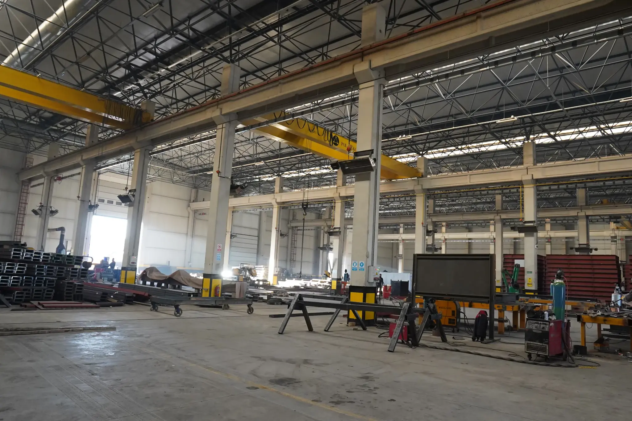 Endüstriyel tesiste Daygas seramik radyant ısıtıcı montajı